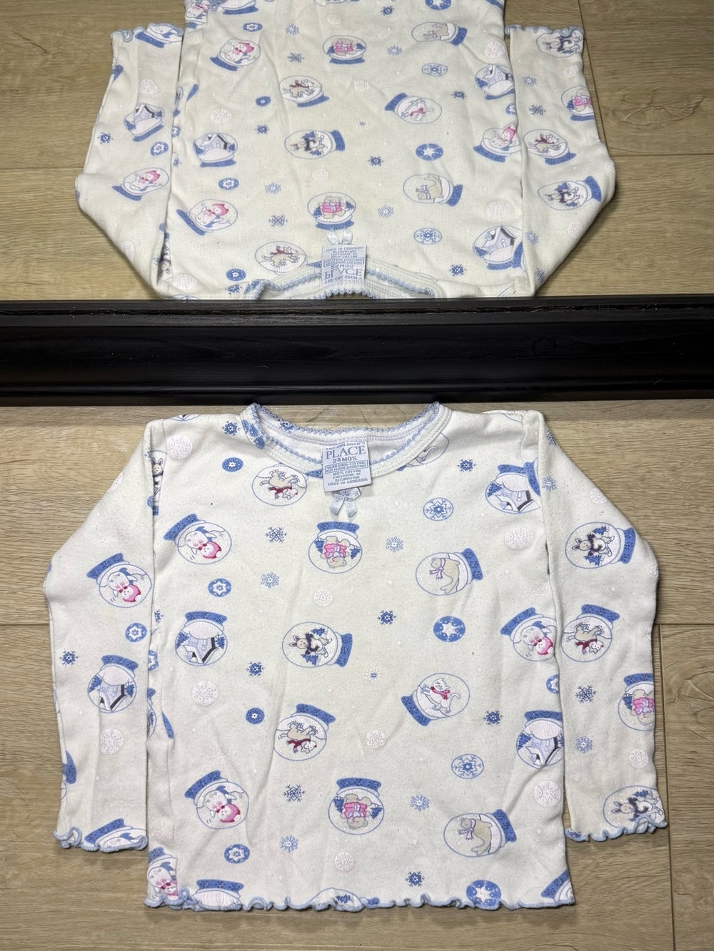 Vintage The Children’s Place Toddlers  Christmas Snowflake Ripped & Bow All Over